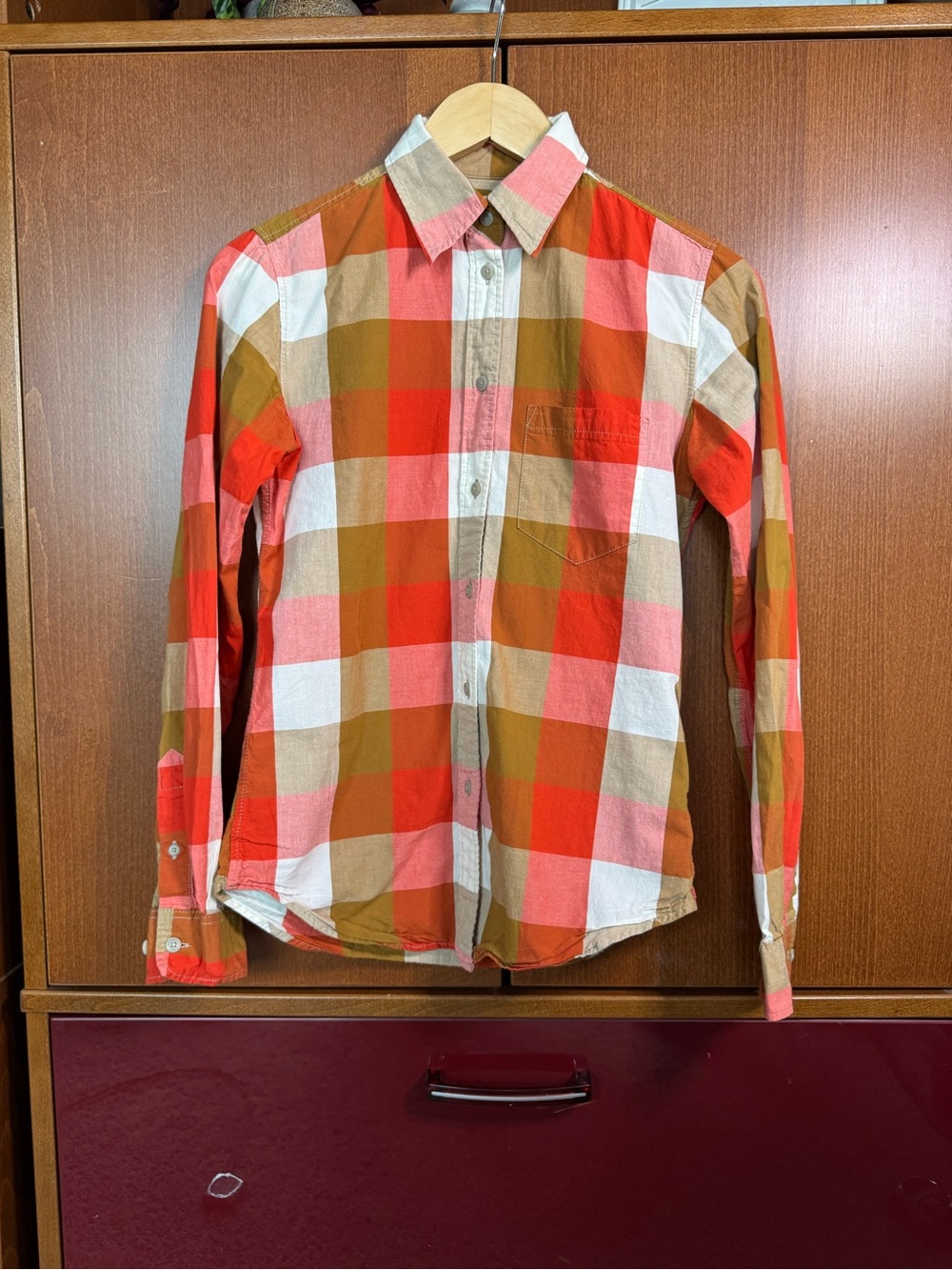 Filson hyland Red, Tan & White Plaid Button-Down